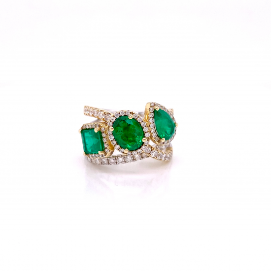 EMERALD & DIAMOND RING