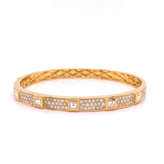 HALFWAY PAVE DIAMOND BANGLE