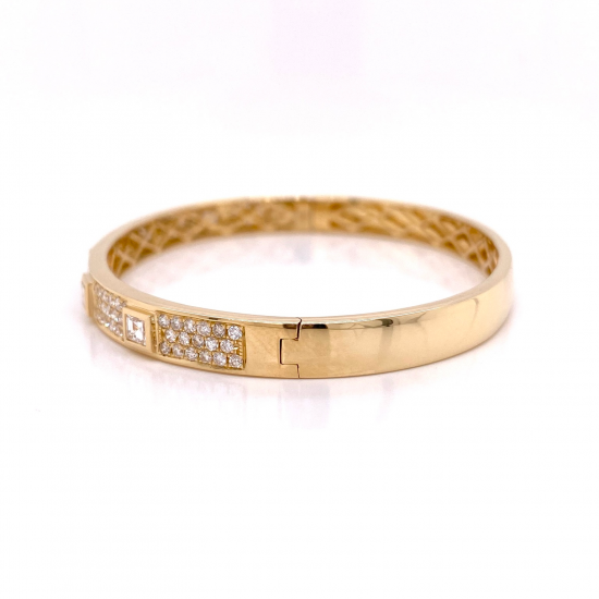 HALFWAY PAVE DIAMOND BANGLE