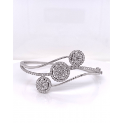 TRIPLE FLOWER DIAMOND BANGLE