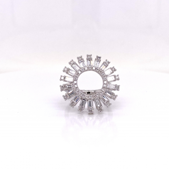 OPEN CIRCLE DIAMOND RING